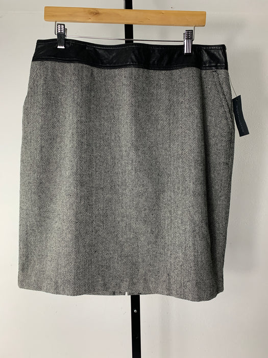 NWT Worthington Skirt Size 16