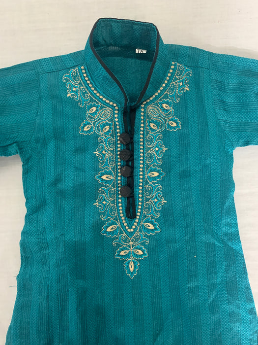 Indian Outfit Size 18m