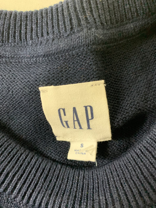 NWT Gap Sweater Size Small