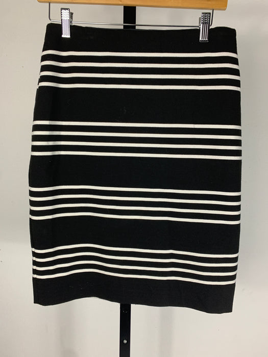 White House Black Market Skirt Size 4