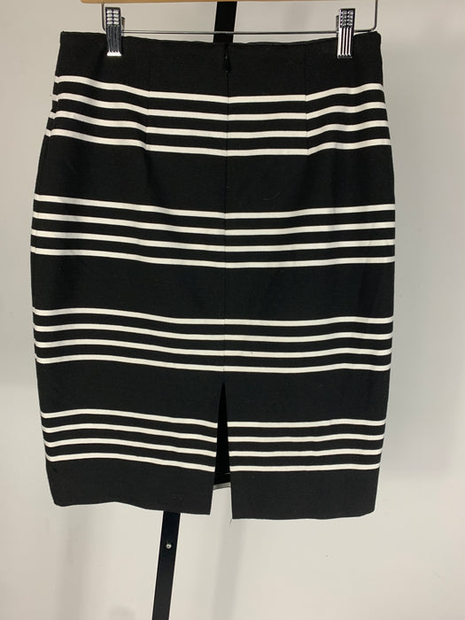 White House Black Market Skirt Size 4