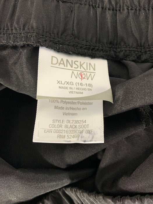 Danskin Now Shorts Size XL (16-18)