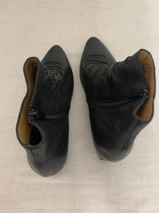 Calcun Cordoro Tiba Short Boots Size 7.5