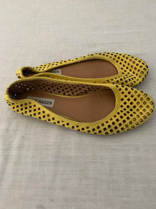 Steve Madden Yellow Shoes 7.5