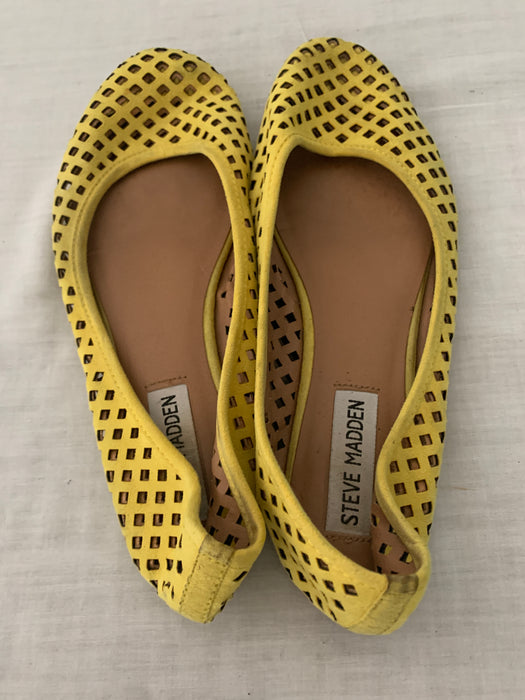 Steve Madden Yellow Shoes 7.5