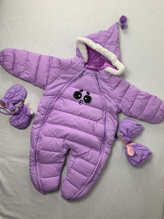 NWT Girls Winter Coast and Accessories Size 9-12m