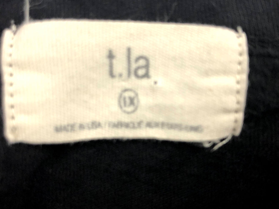 t.la Black Shirt Size 1X