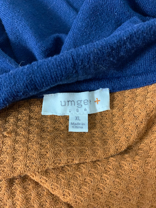 Umget USA Sweater Size XL