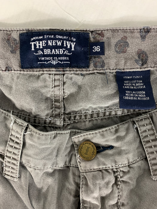 The New Ivy Brand Vintage Classics Pants Size 36