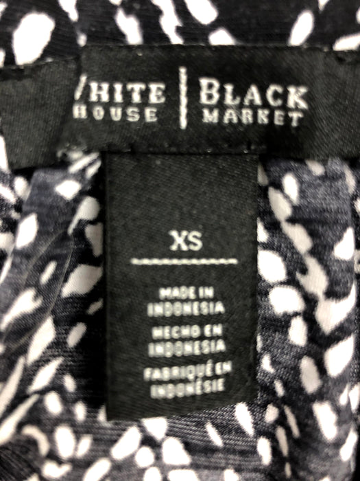 White House Black Market Black and White Top Size XS