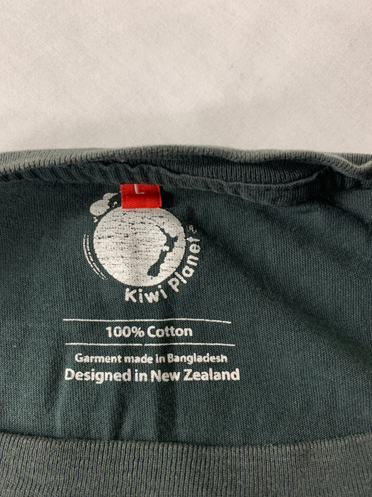 Kiwi Planet New Zealand Shirt Size Large