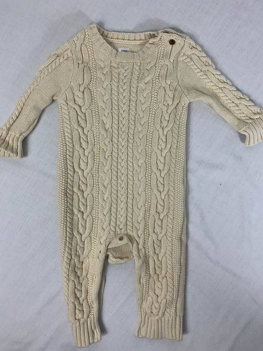 Like New Baby Gap Outfit Size 6-12m