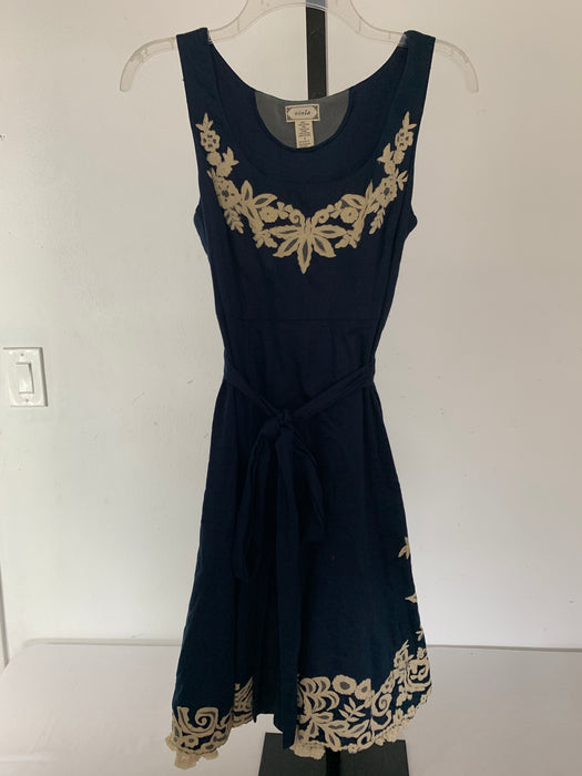 Viola Gorgeous Dress Size 4