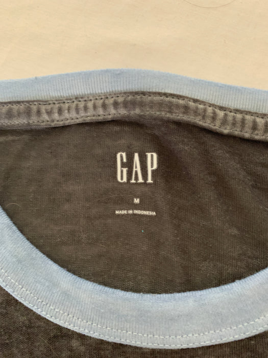 Gap Shirt Size Medium