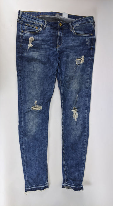 H&M Super skinny distressed jeans