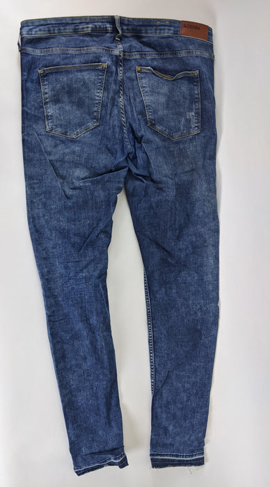 H&M Super skinny distressed jeans