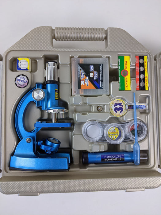 Microscope Set w/ carrying case (like new)