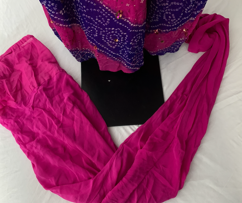 Indian 3pc Outfit Size M/L (see measurements below)