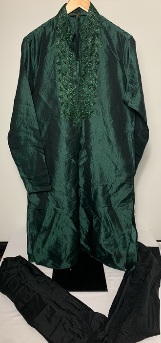 AUM 2pc. Indian Outfit Size Large