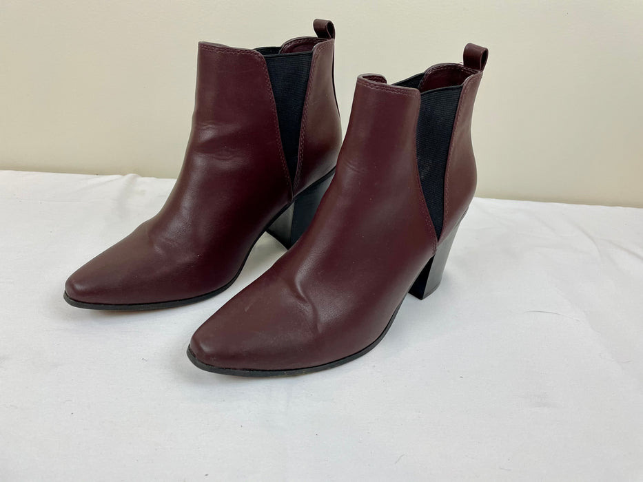 Women’s dress boots