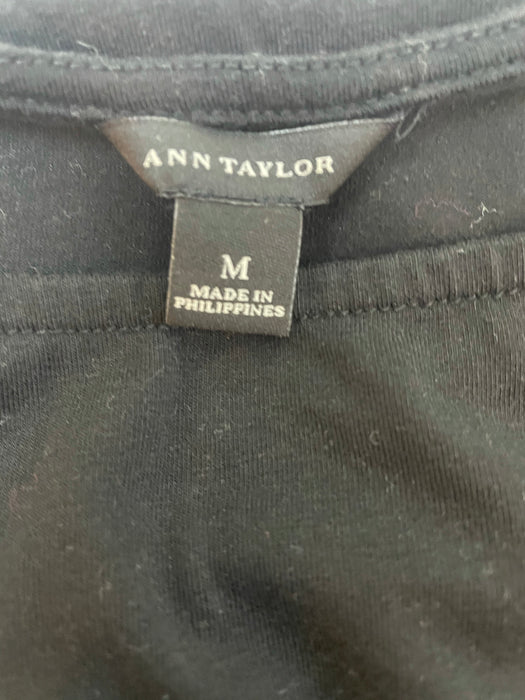Ann Taylor women’s short sleeve shirt Size Medium
