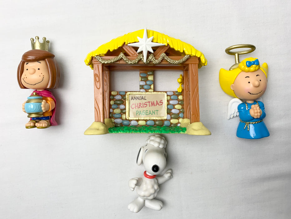 Peanuts nativity set
