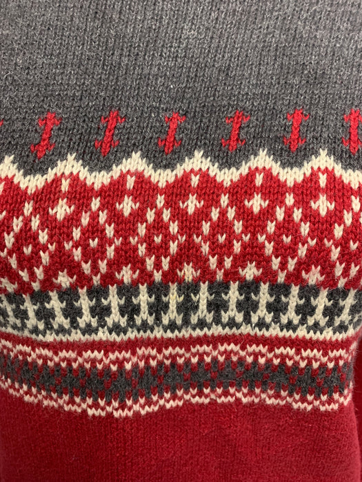 Field gear Woman’s sweater size medium