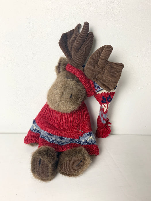 Holiday stuffed animal moose
