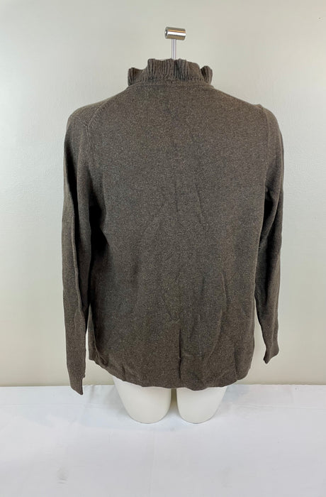 Lands and women’s sweater