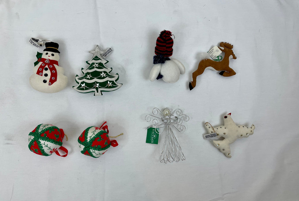 Christmas ornament 8 piece bundle