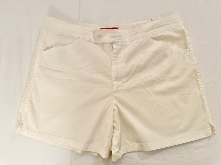 Gloria Vanderbilt Cream Shorts Size 18