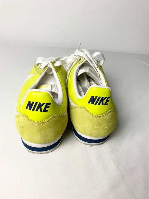Nike men’s shoes size 10.5